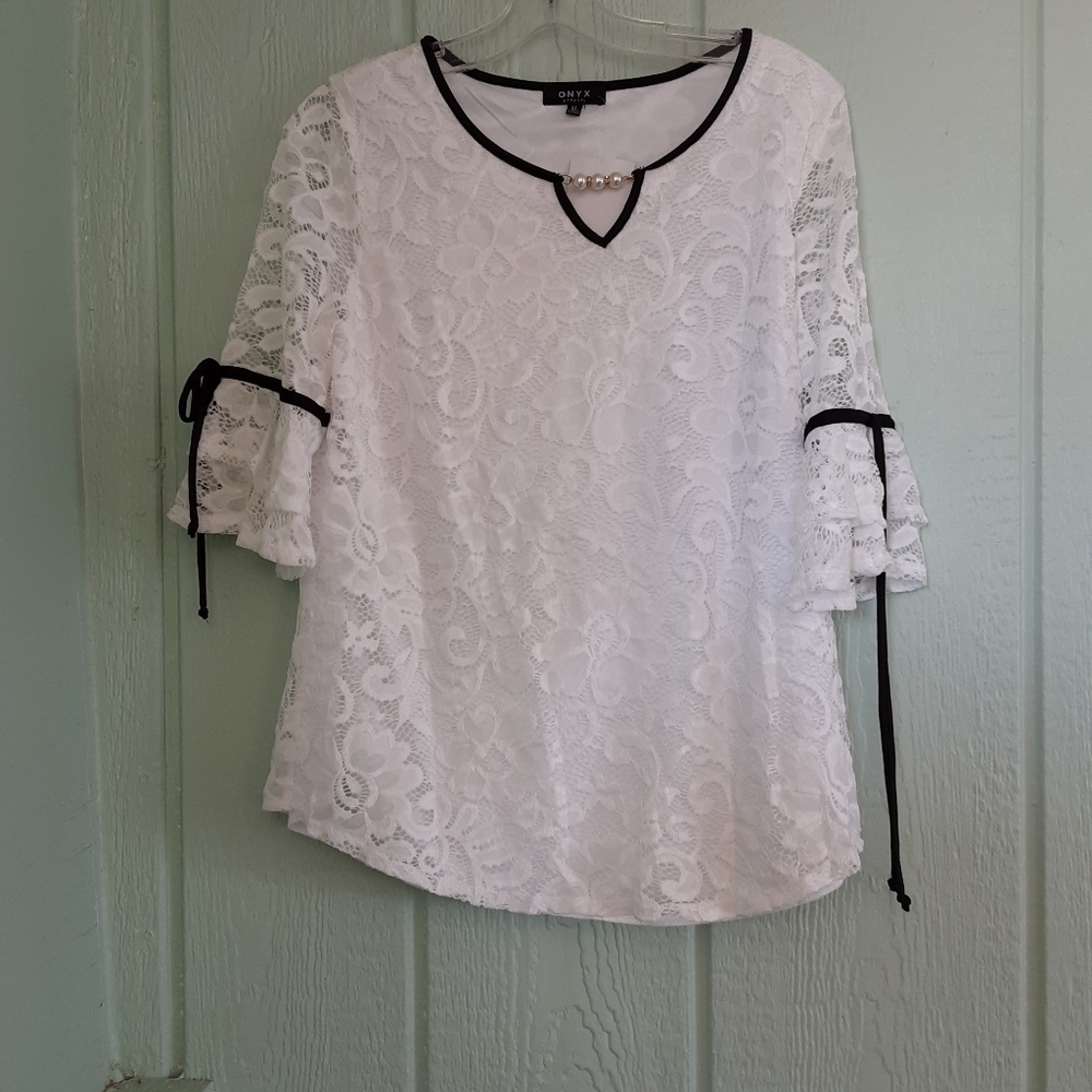 Onyx Aparel #181 Women's Top Blouse NWT Sz M White Lined Bead Detail 3/4 Sleeve